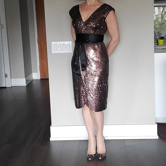 ๐ 3X HOST PICK ๐ BCBG MaxAzria Sequins Cocktail Dress - Picture 6 of 15